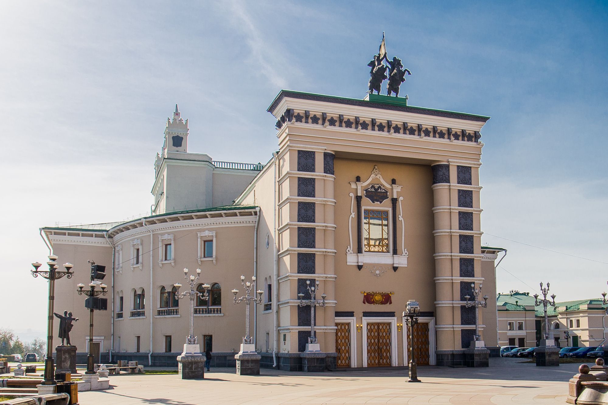 ГАУКРБ Бурятский государственный ордена Ленина академический театр оперы и балета им. н.а. СССР Г.Ц. Цыдынжапова